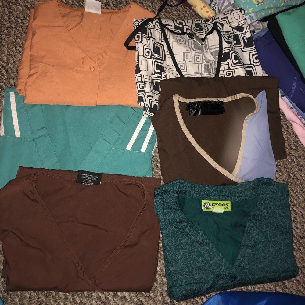 Scrub shirts and pants varies sizes S ,M,L - Picture 2 of 8